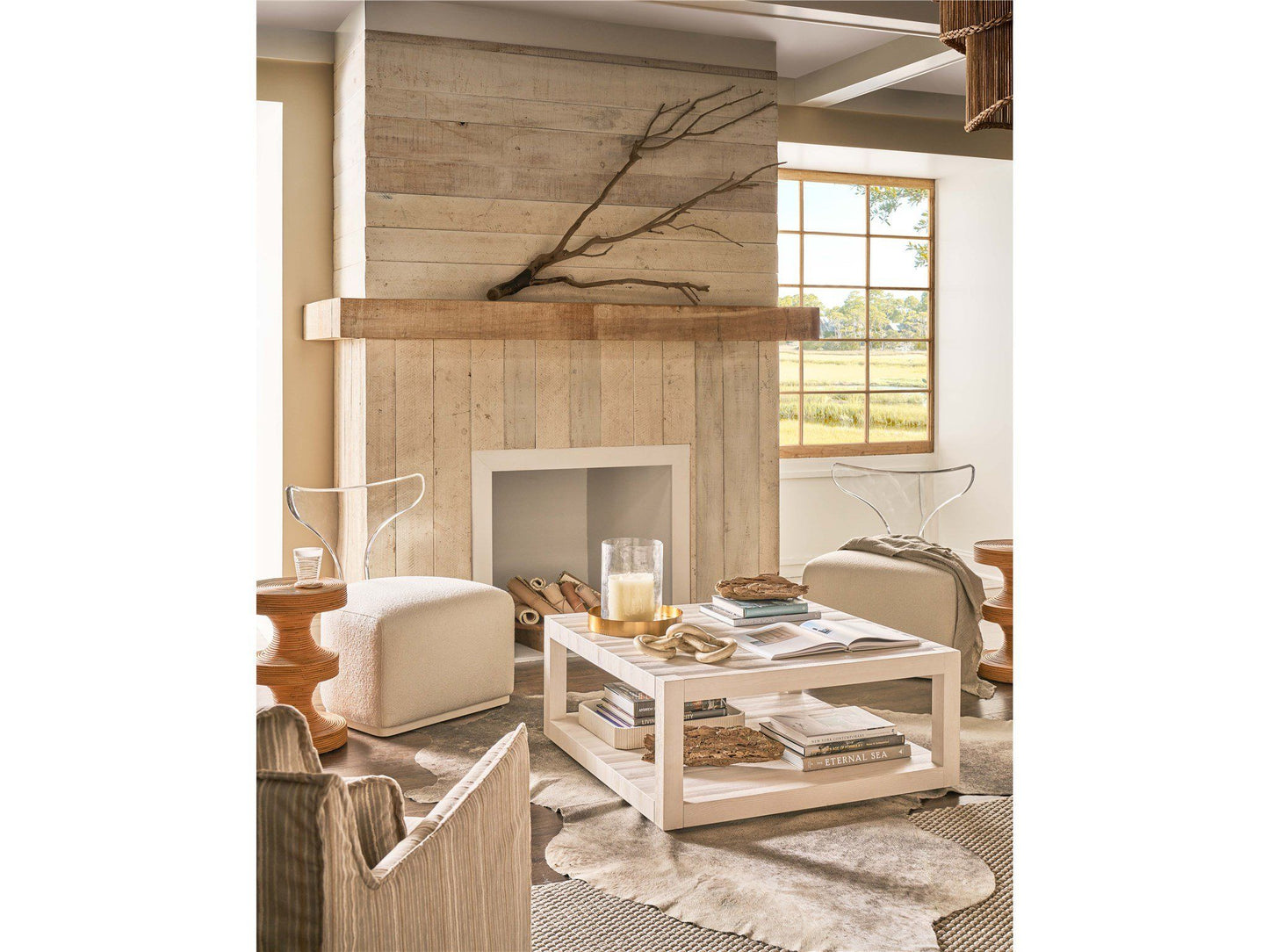 Weekender Coastal Living Home / Mirissa - Swivel Chair - White