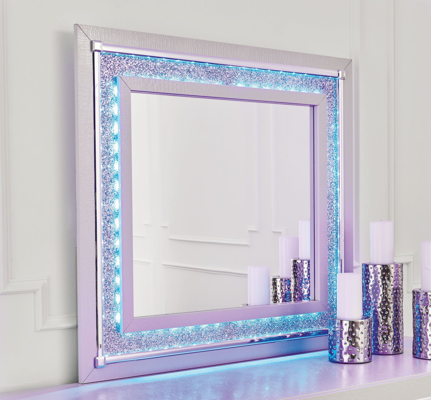 Zyniden - Dresser And Mirror - Silver