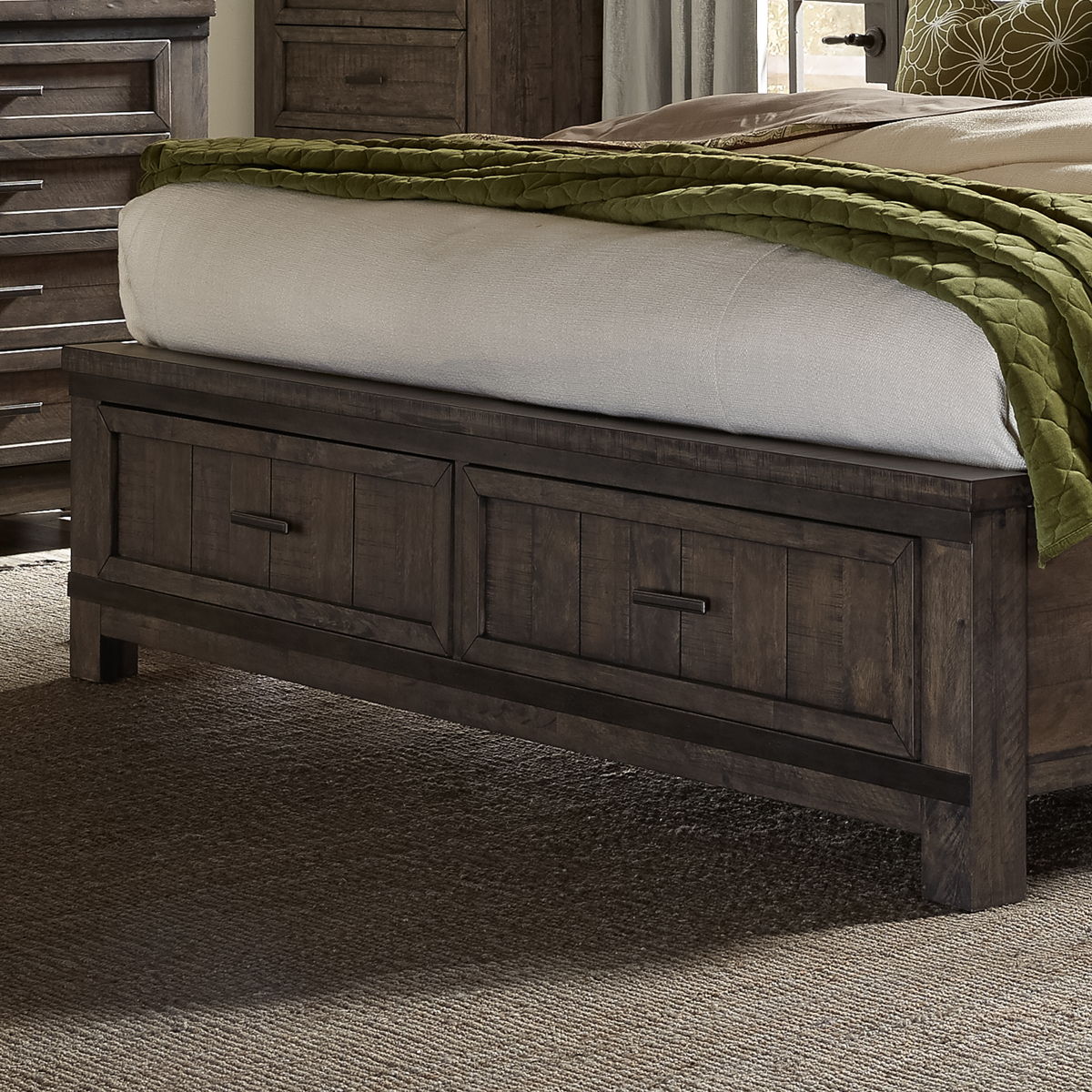 Thornwood Hills - Storage Bed