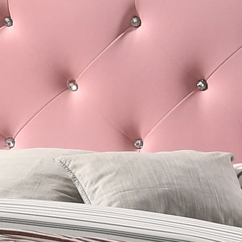 Glory Furniture - Deb - Faux Crystals Tufted Bed