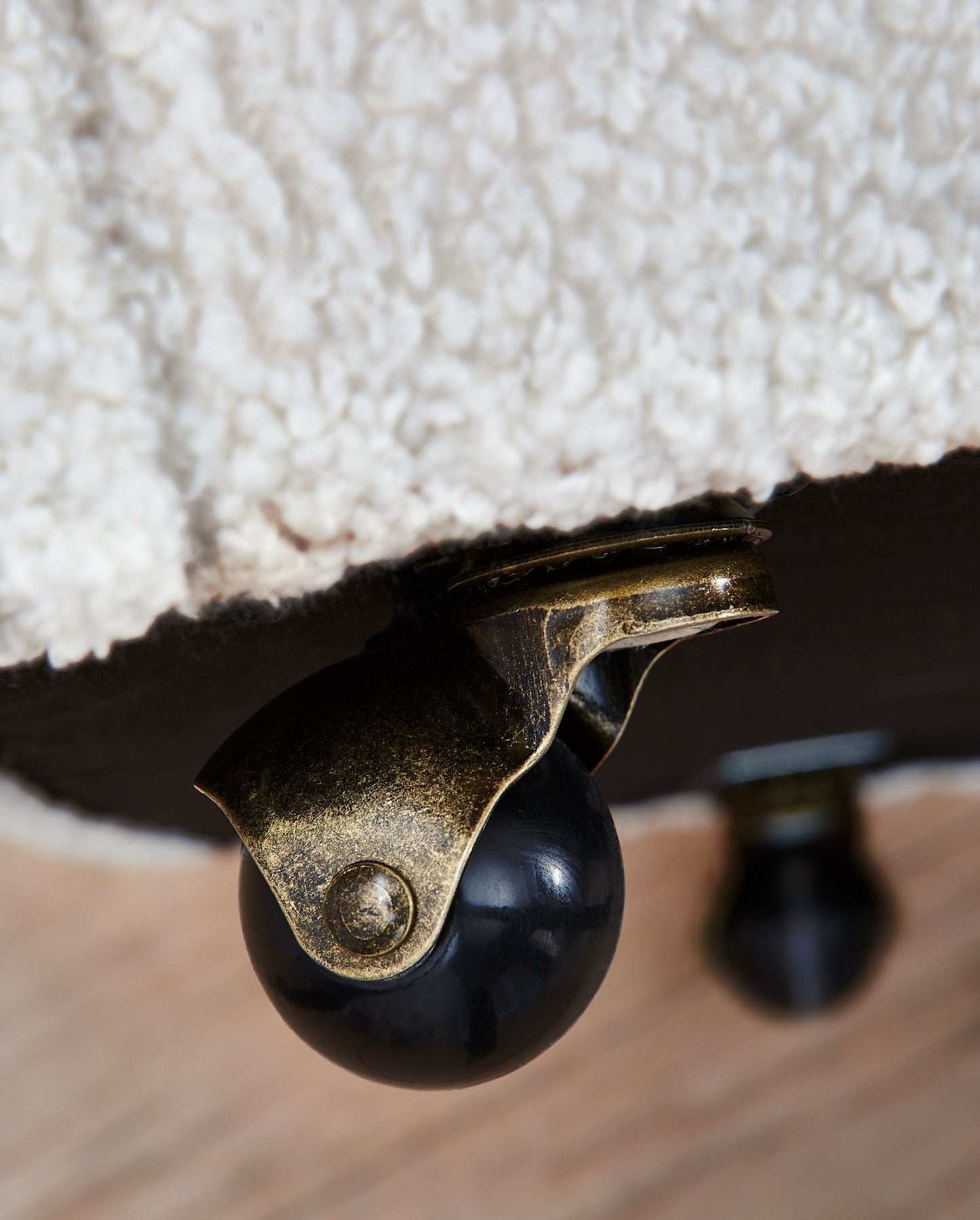 Rowanbeck - Dining Upholstered Arm Chair (Set of 2) - Ivory