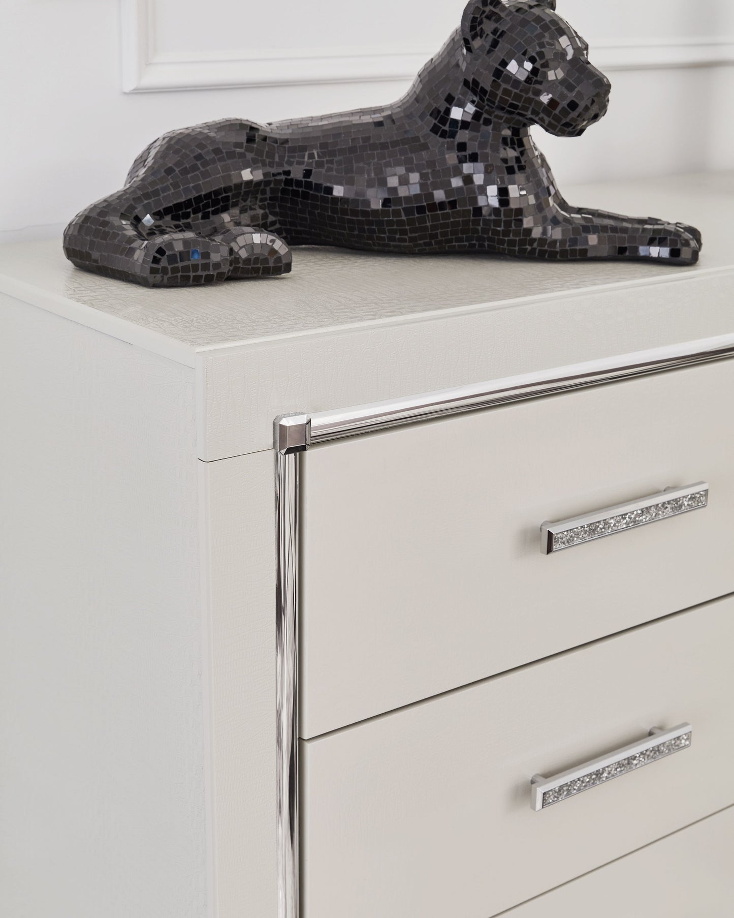 Zyniden - Dresser And Mirror - Silver