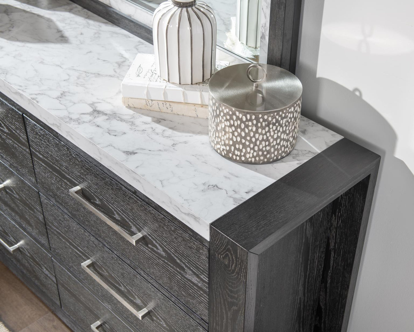 Horizons - 5 Drawers Chest - Espresso