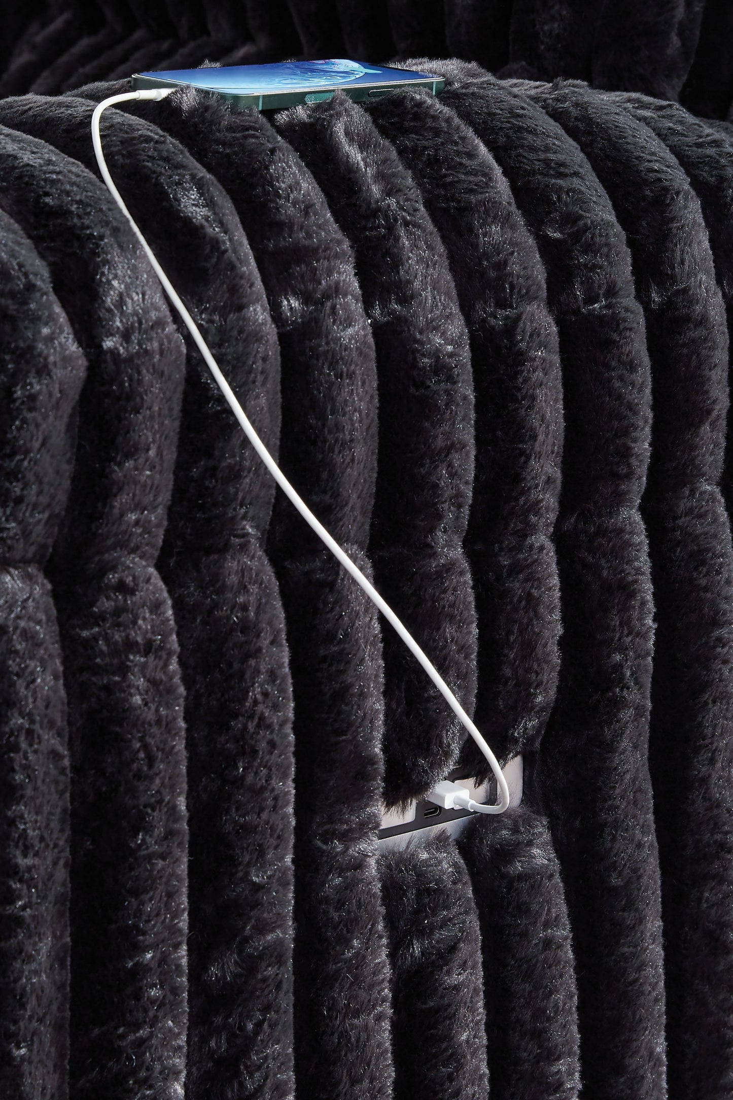 Rhine Falls - Zero Wall Recliner - Onyx