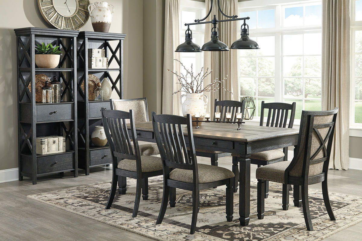 Tyler Creek - Dining Table Set