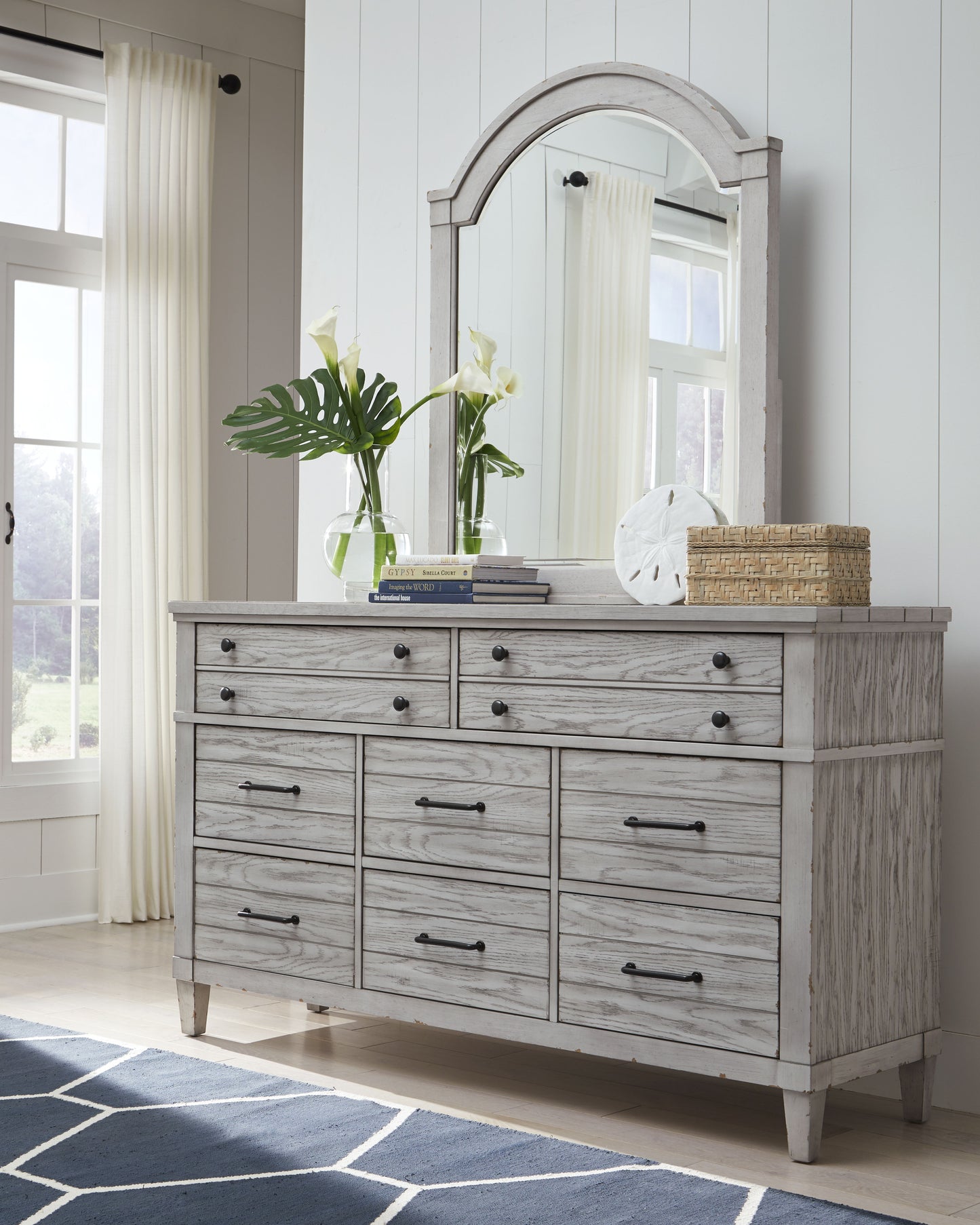 Belhaven - Dresser - Pearl Silver