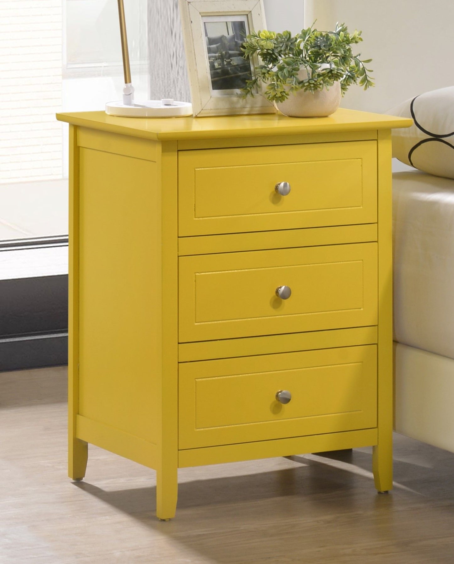 Glory Furniture - Daniel - 3 Drawer Nightstand