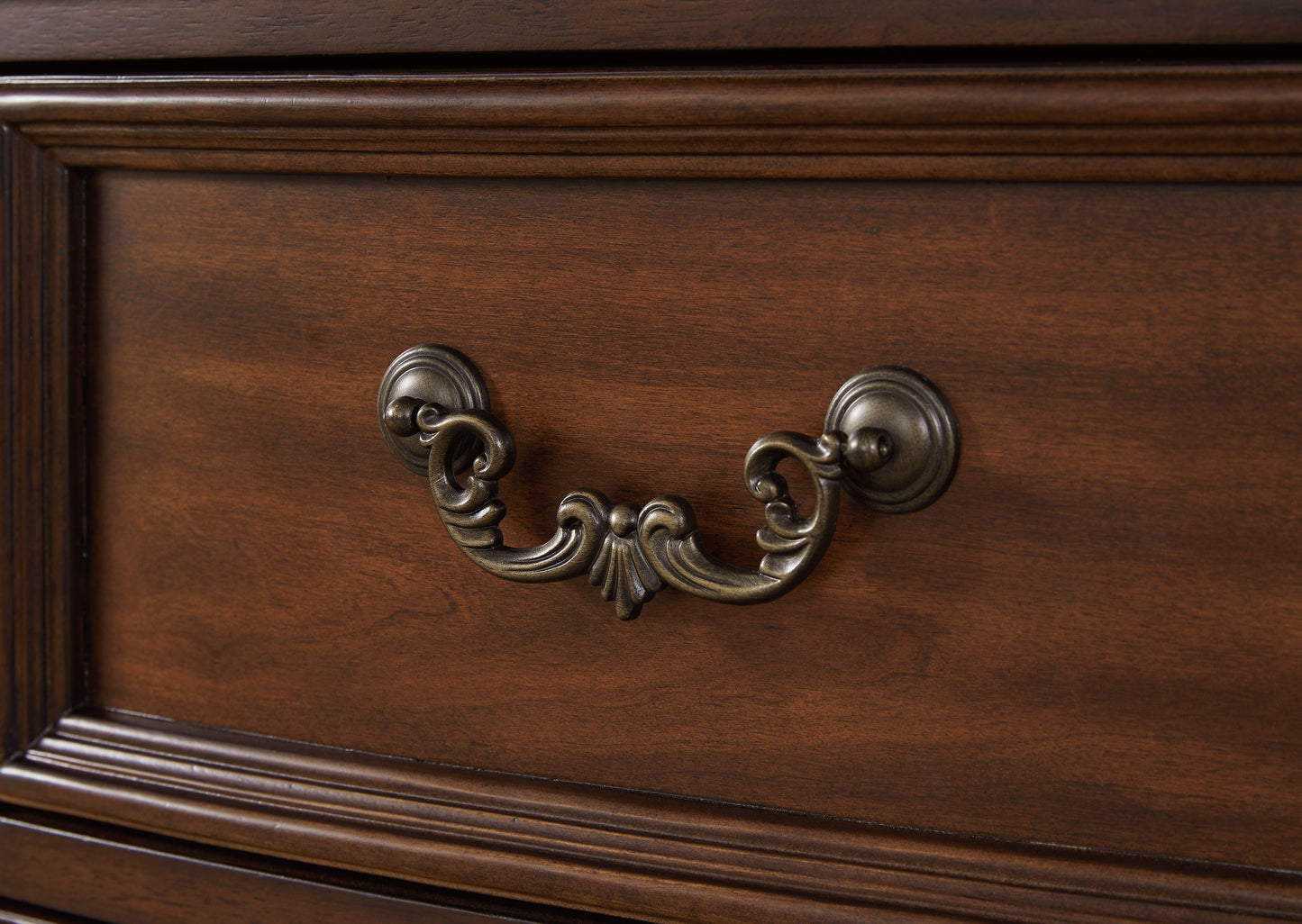 Lavinton - Brown - Five Drawer Chest