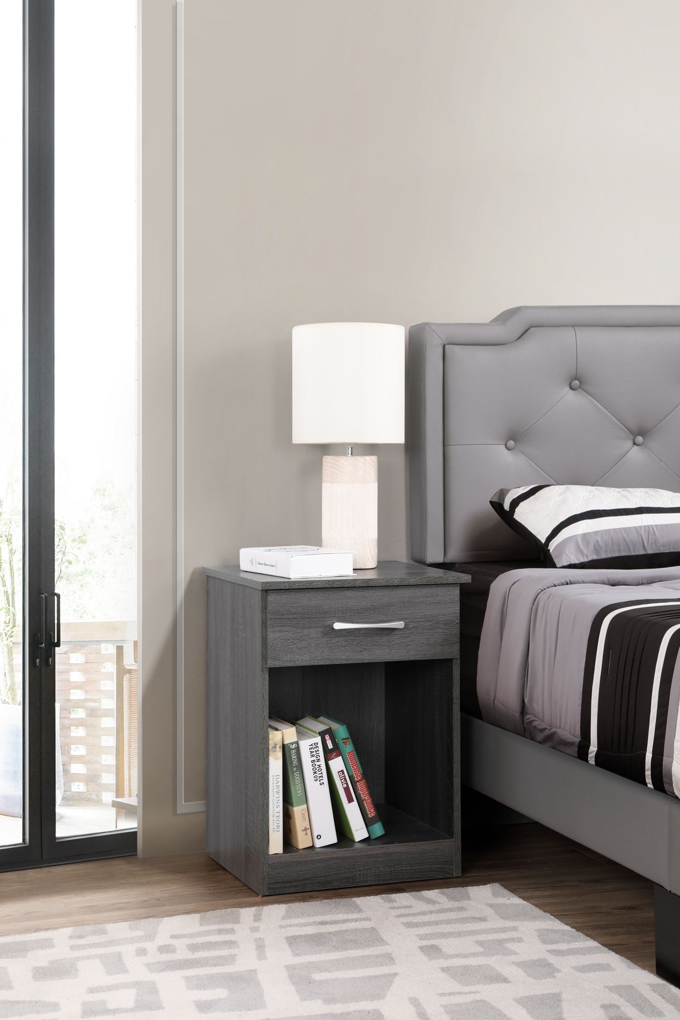 Glory Furniture - Lindsey - Nightstand