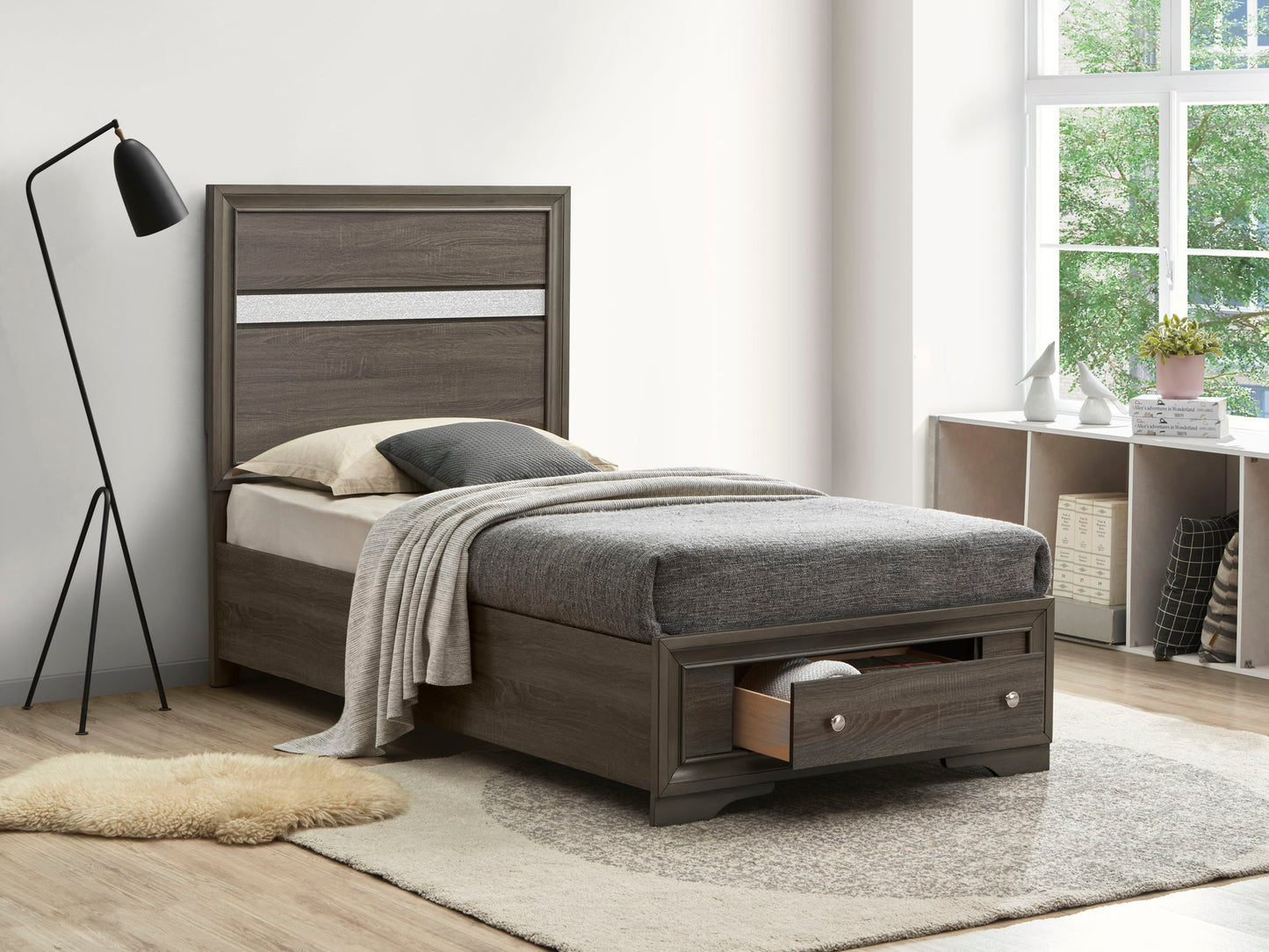 Glory Furniture - Madrid - Bed