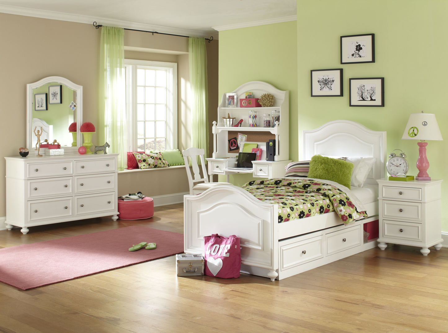 Madison - Complete Panel Bed