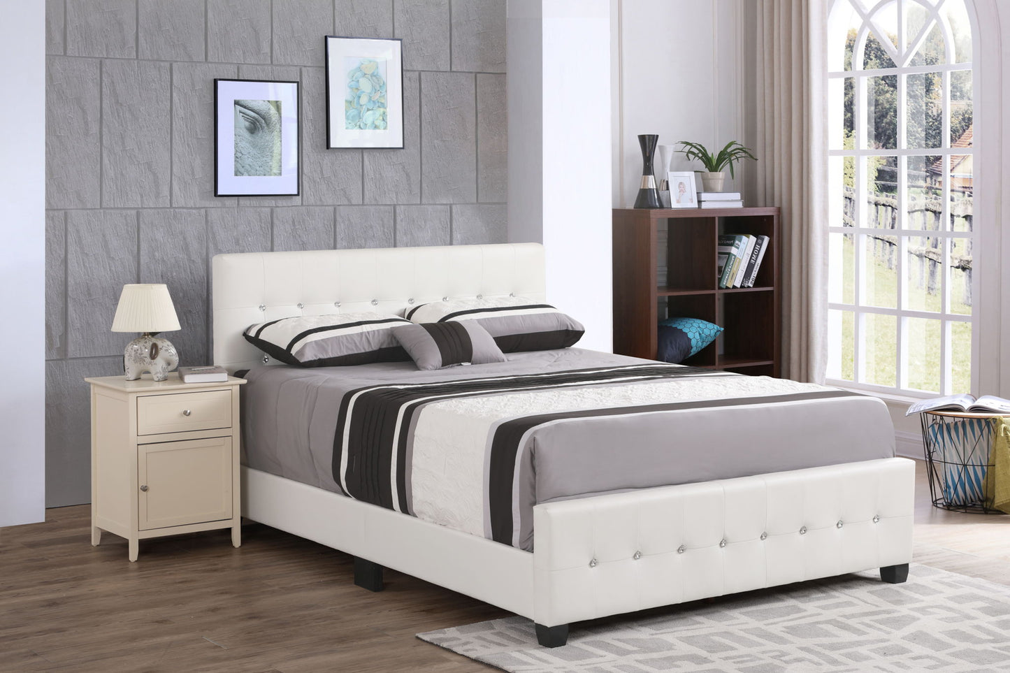 Glory Furniture - Diamond - Bed