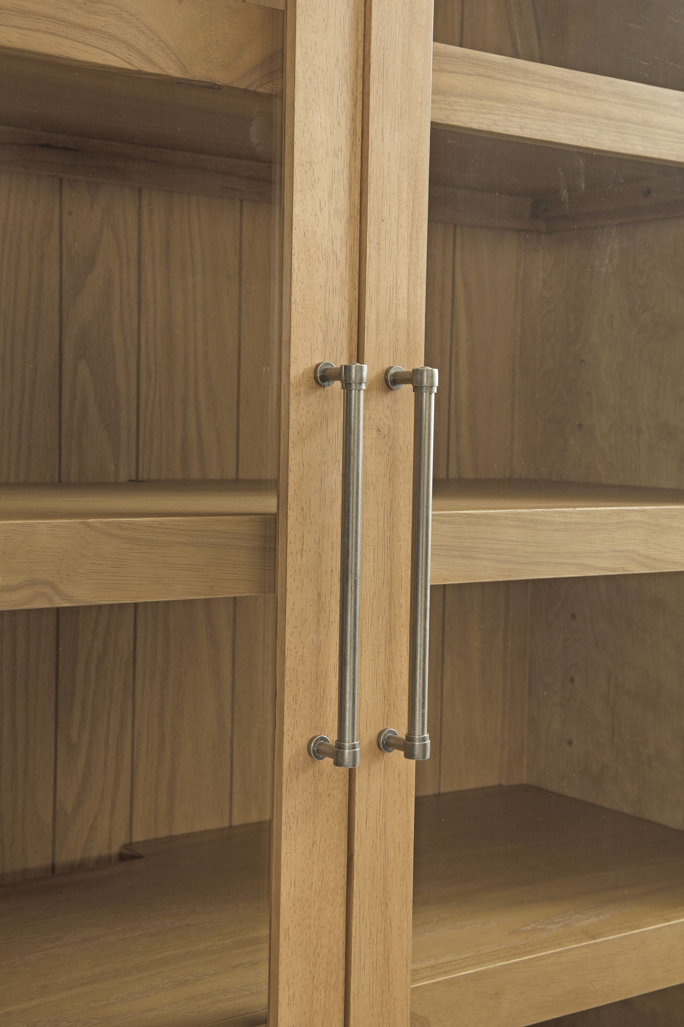 Fynn - Display Cabinet - Blonde Tan