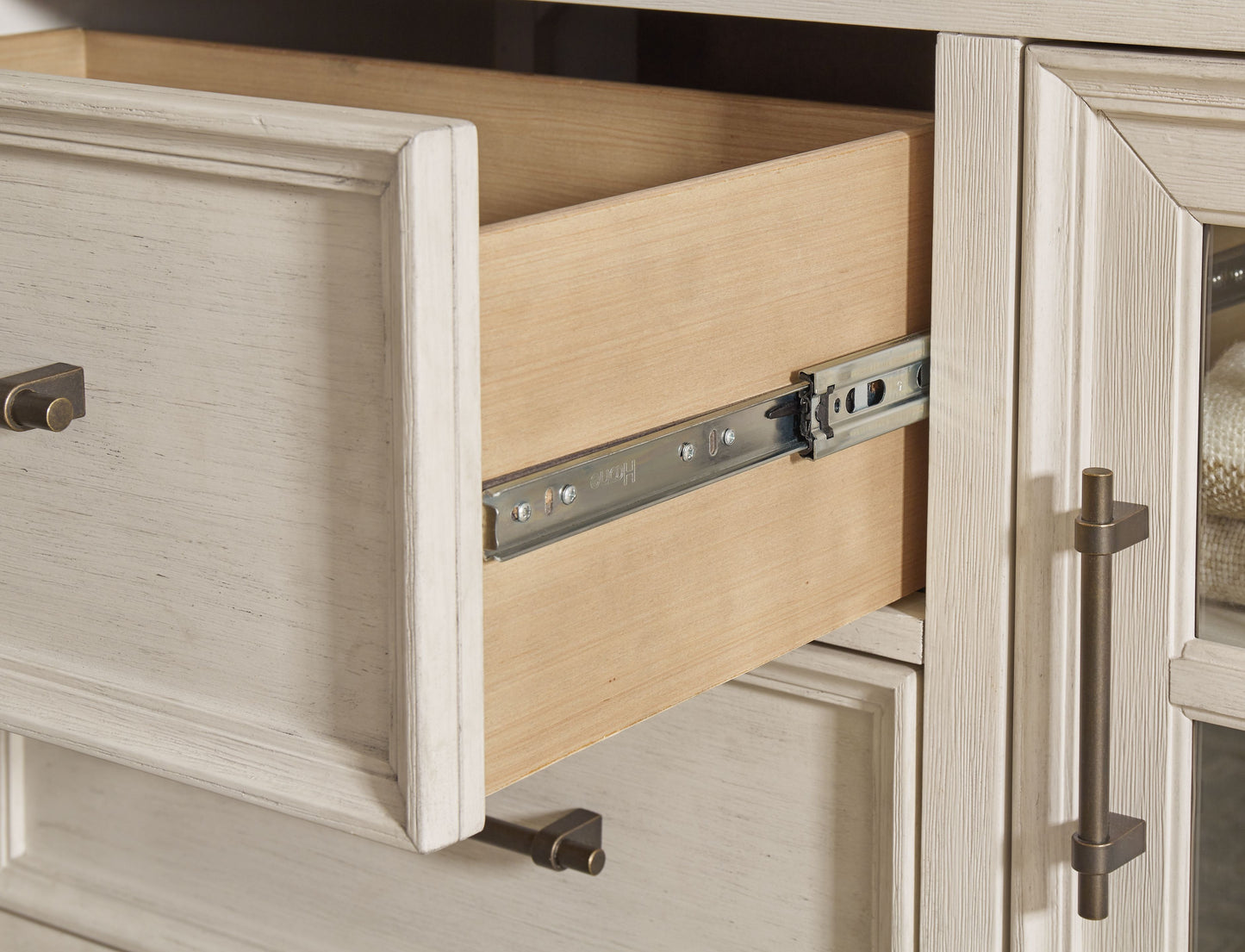 Shaybrock - Antique White / Brown - Dresser And Mirror